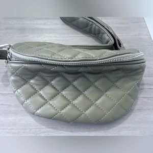 Olive Green beltbag brand new!